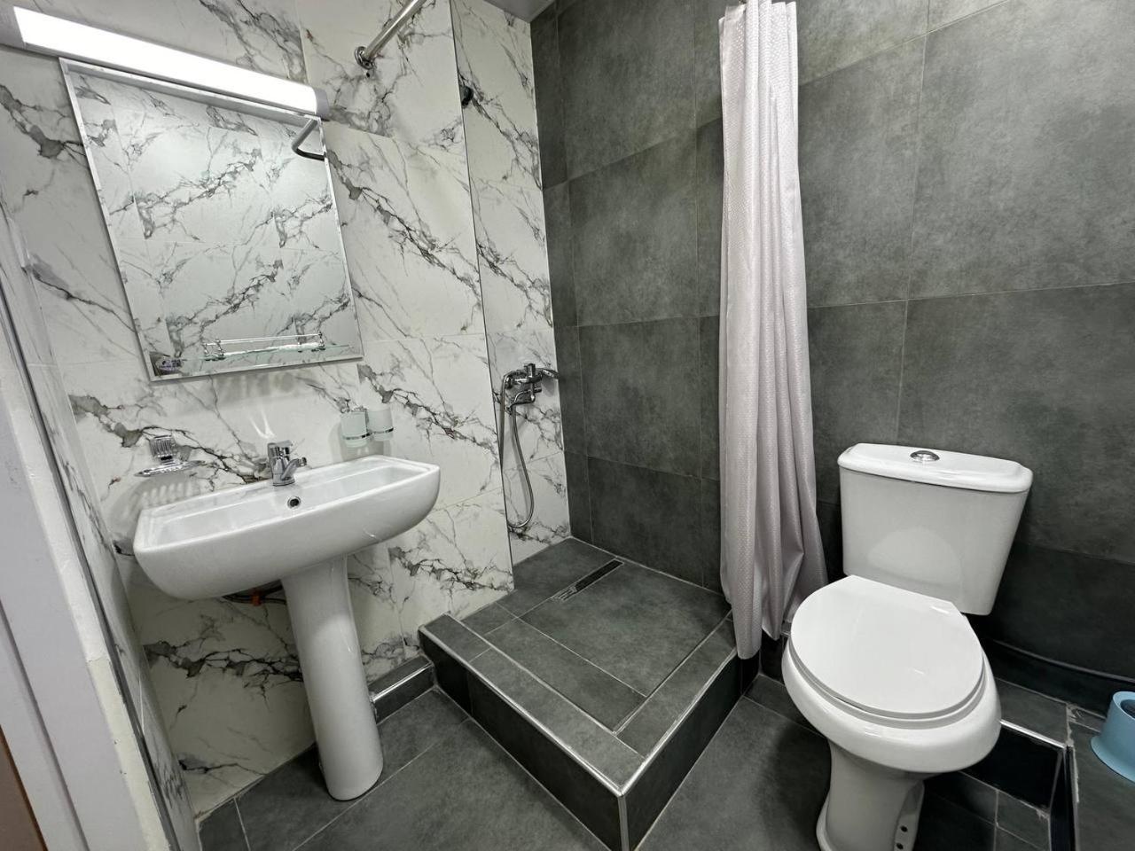B-House Boutique With Terrace Hotell Buchara Exteriör bild