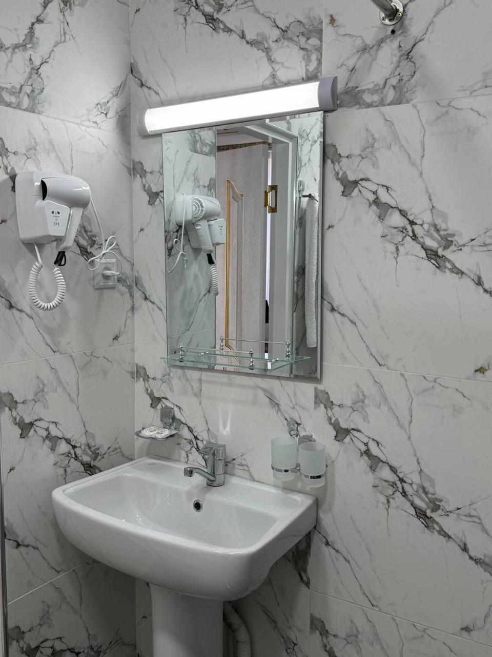 B-House Boutique With Terrace Hotell Buchara Exteriör bild