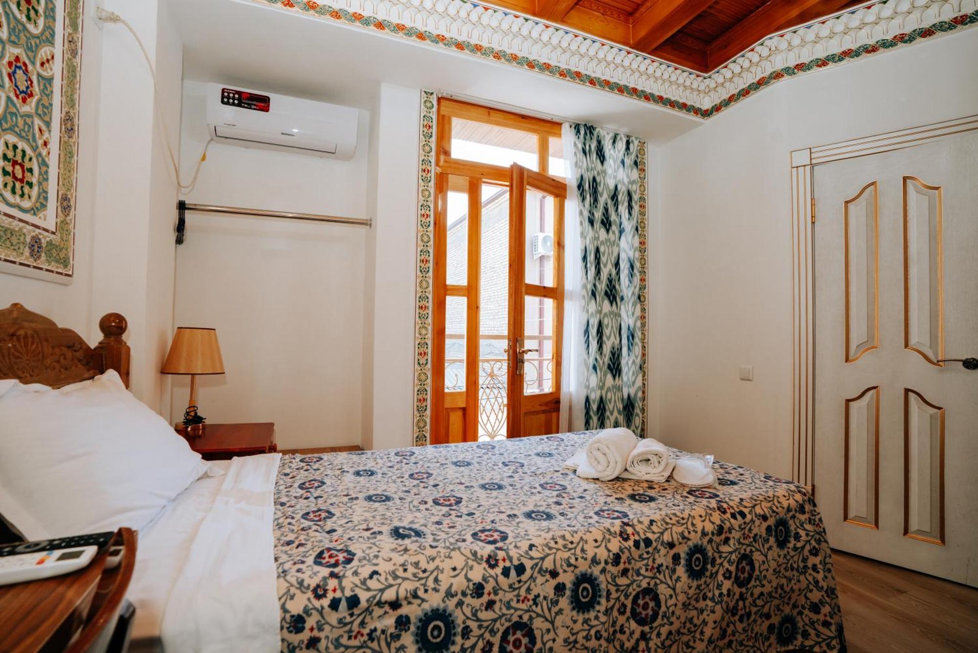 B-House Boutique With Terrace Hotell Buchara Exteriör bild